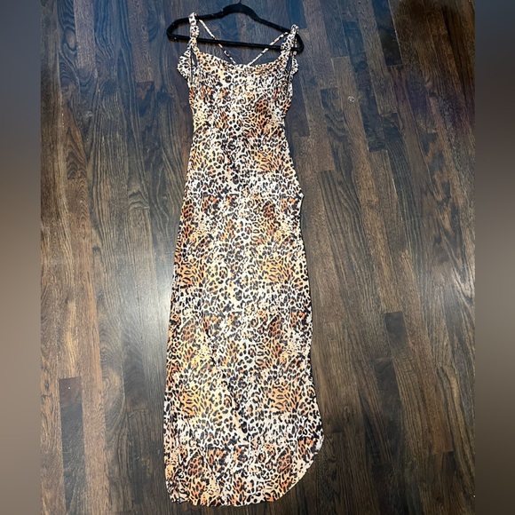 NEW and unworn Amazon sheer leopard maxi dress with open back - Picture 5 of 8